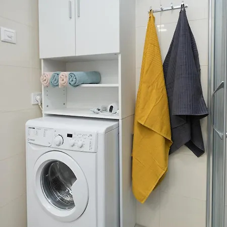 Newly Renovated Next To The National Museum Appartement *