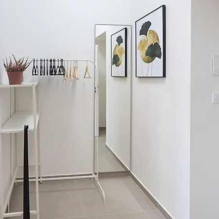 Newly Renovated Next To The National Museum Appartement Prague